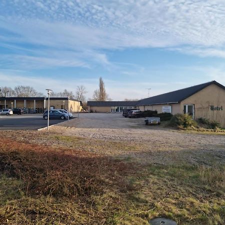 Skuldelev Kro Skibby Exterior foto